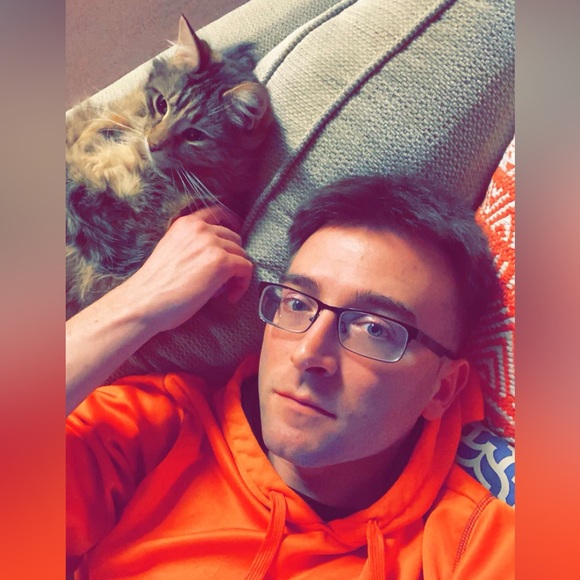 Like this listing for shows! - Picture 4 of 16